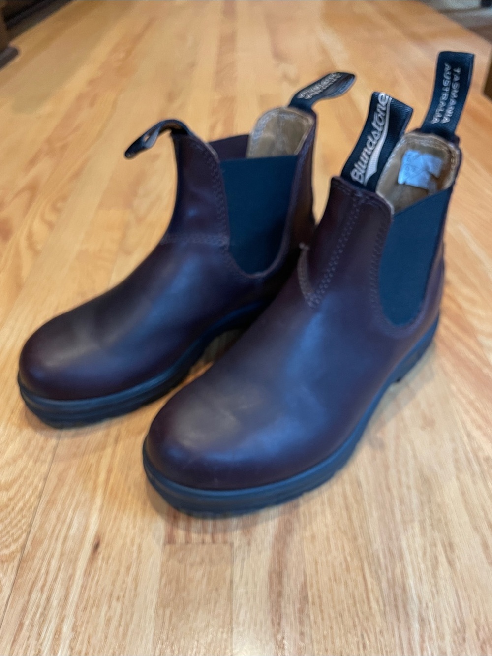 Blundstone Women’s Brown Chelsea Dress Boots